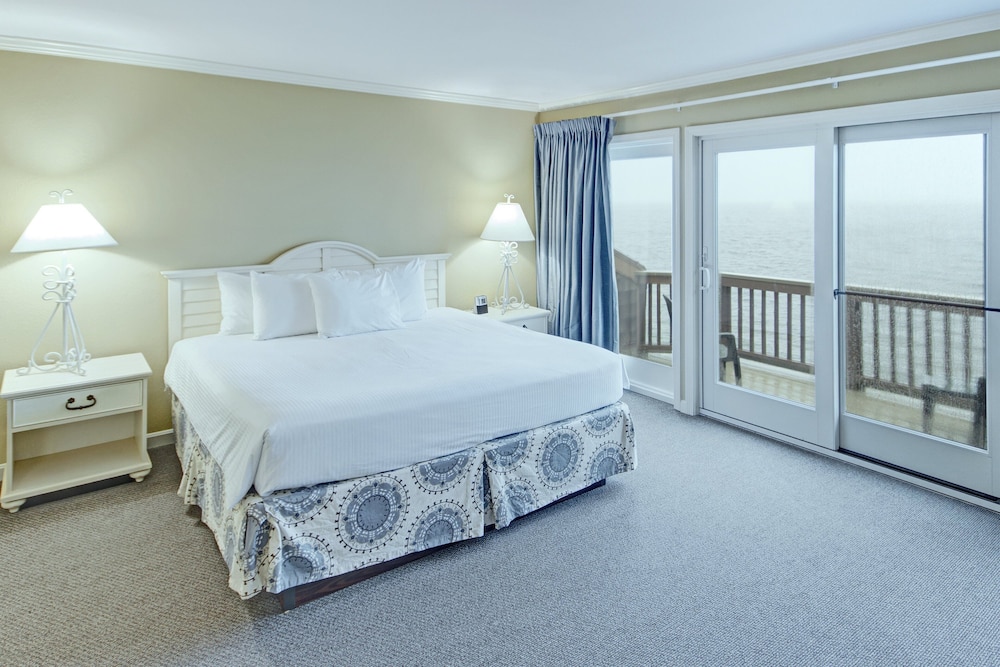 Club Wyndham Newport Overlook - photo 40