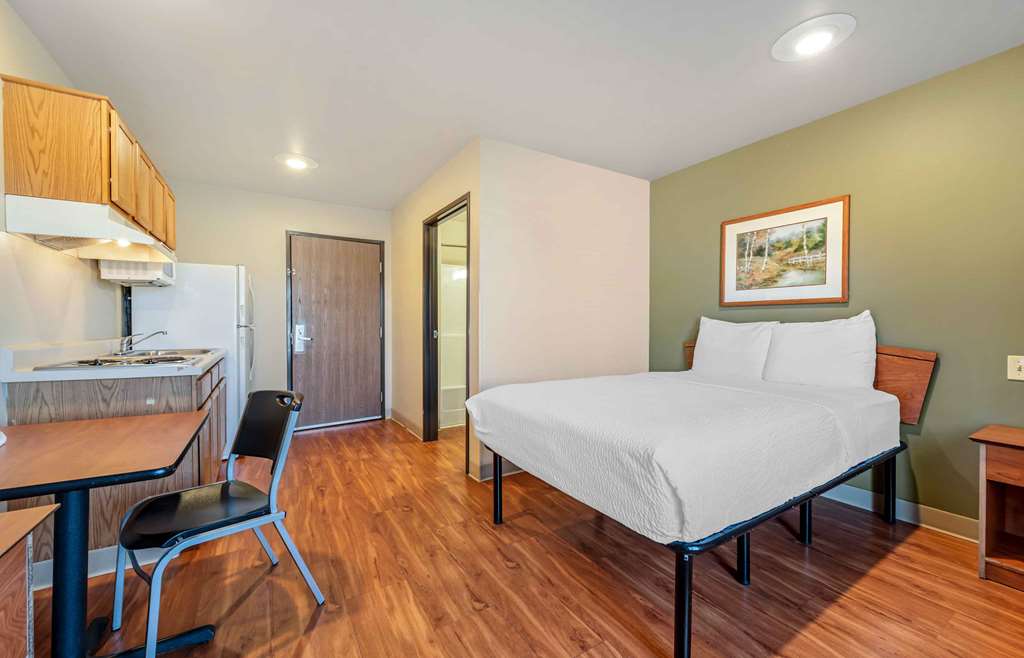 Extended Stay America Select Suites Colorado Springs Airport - photo 12