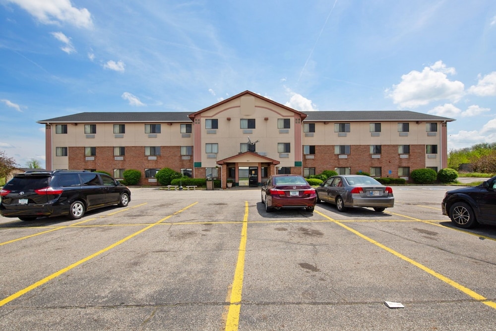 Oyo Hotel Portage I 94 - photo 32
