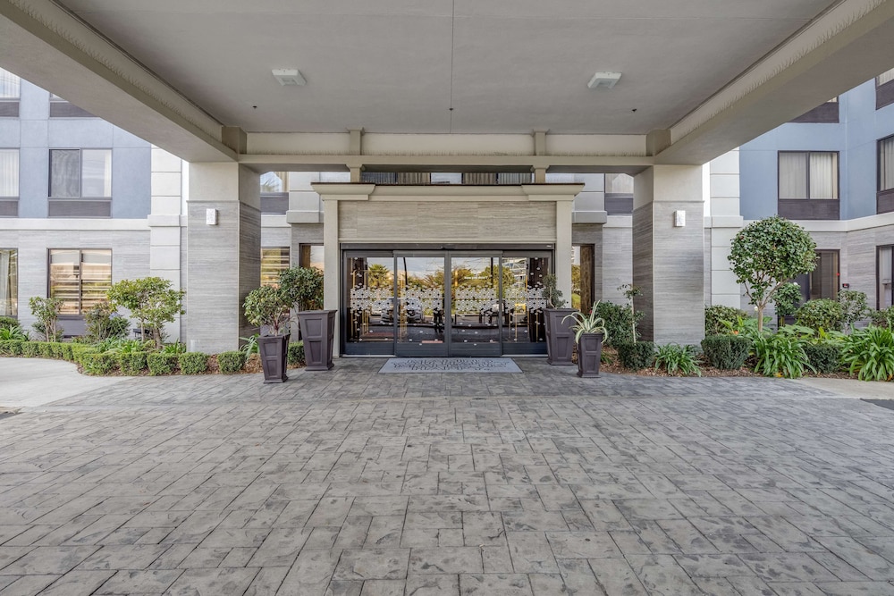 Hampton Inn San Francisco Airport - photo 60