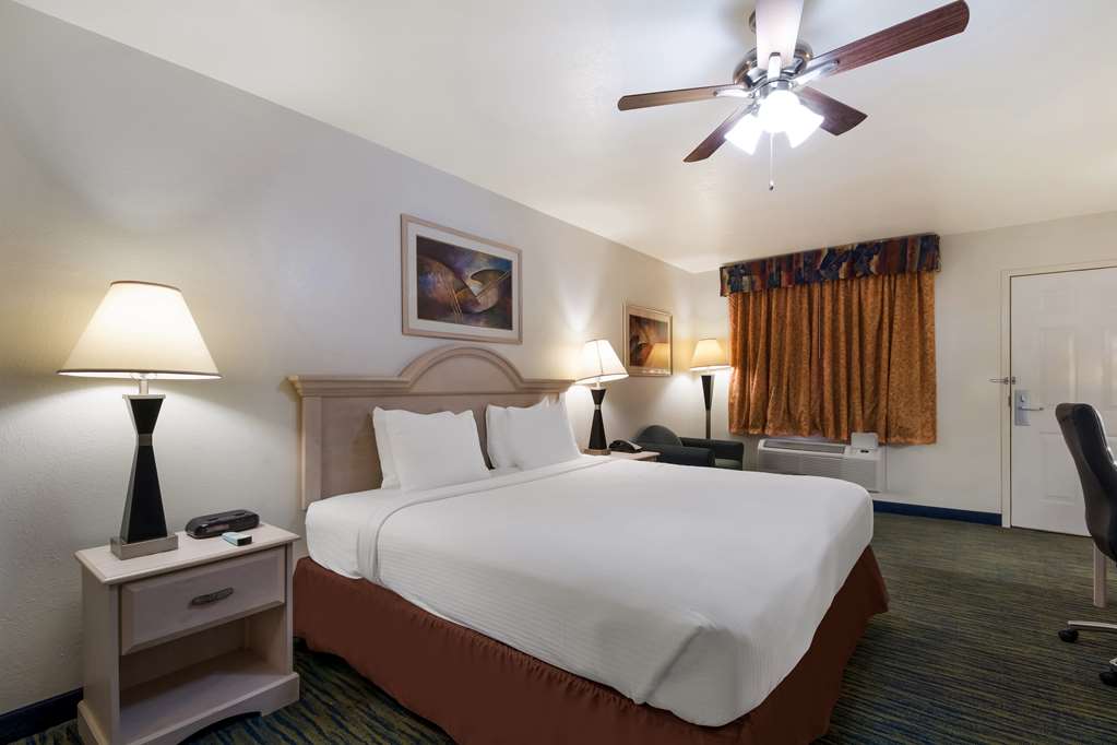 SureStay Hotel by Best Western Falfurrias - photo 11