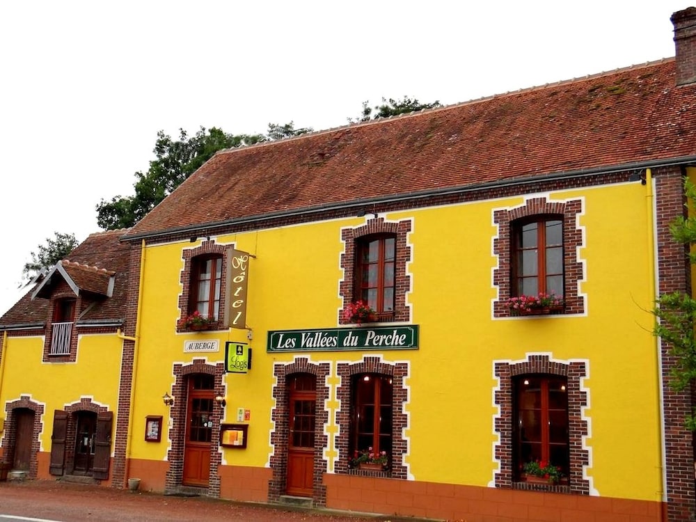 Auberge Les Vallées du Perche in Caen, France