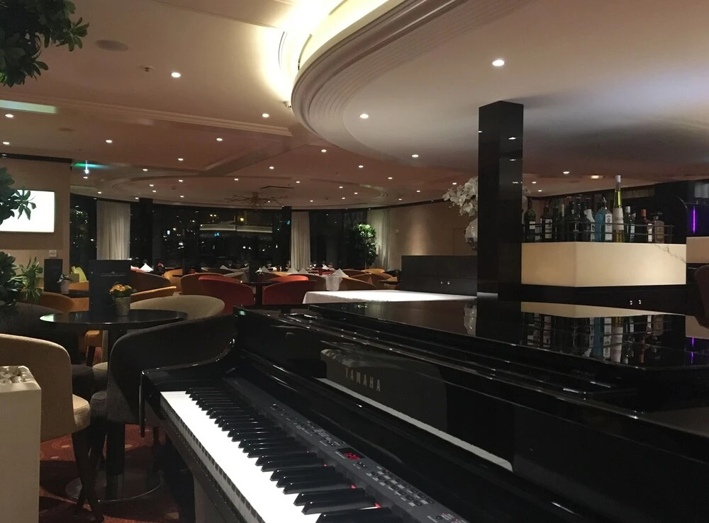 Select MS William Shakespeare Düsseldorf — 4-Star Luxury Hotel in Neuss, Germany