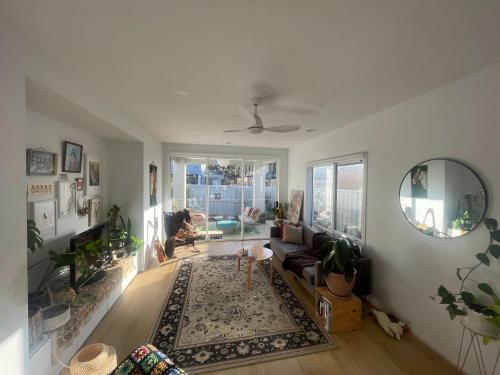 3br Light Filled Retreat Mt Duneed — Mount Duneed