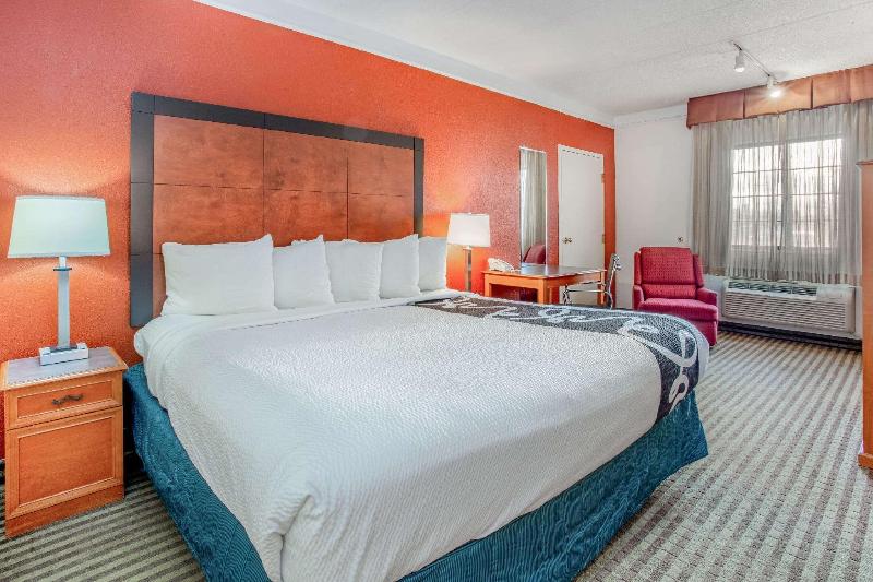 La Quinta Inn Chicago O'Hare Nr. 6072 - photo 24