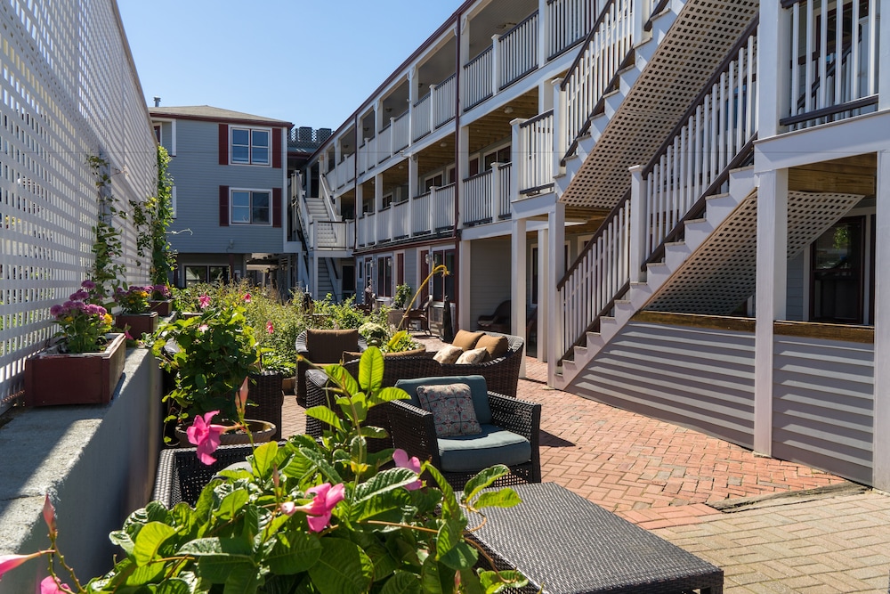 MV Surfside Hotel - photo 51