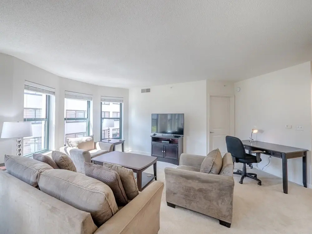 Global Luxury Suites At Thomas Circle - photo 26
