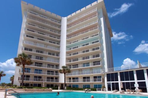 Gorgeous Gulf views await from this 3BR condo on Longboat Key — hotel in Longboat Key