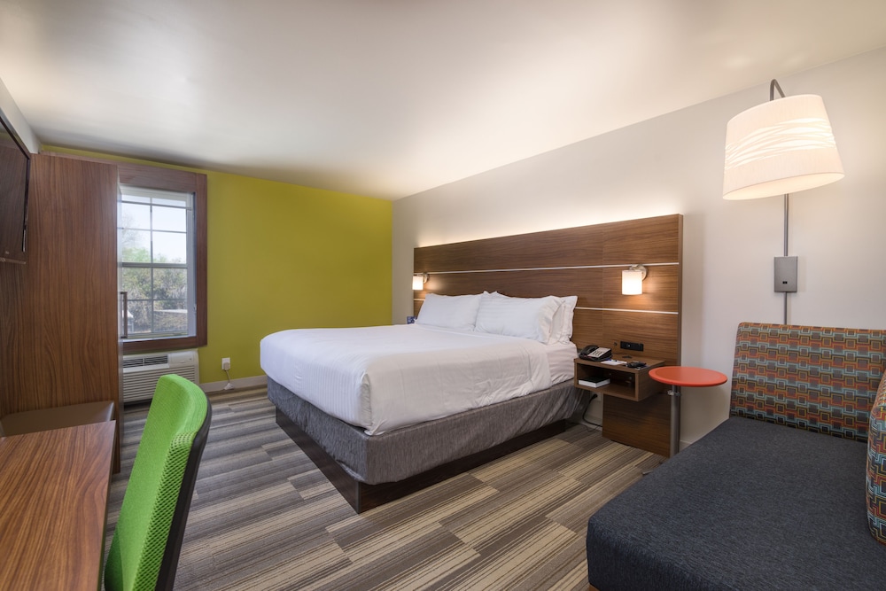 Holiday Inn Express Hotel & Suites Phoenix Airport by IHG - photo 16