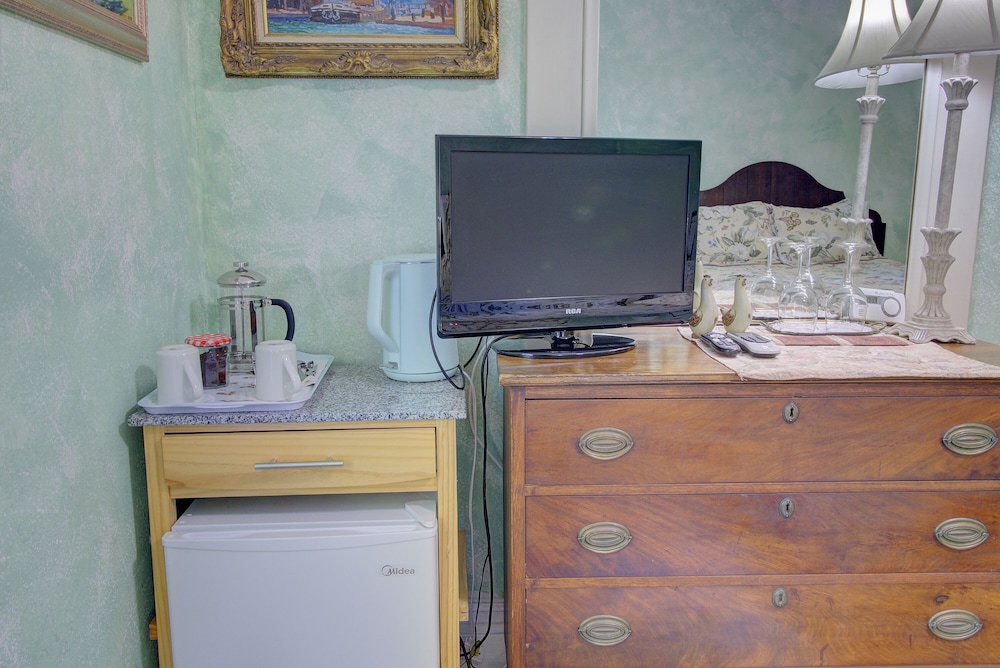 Secret Garden Inn and Cottages - photo 69