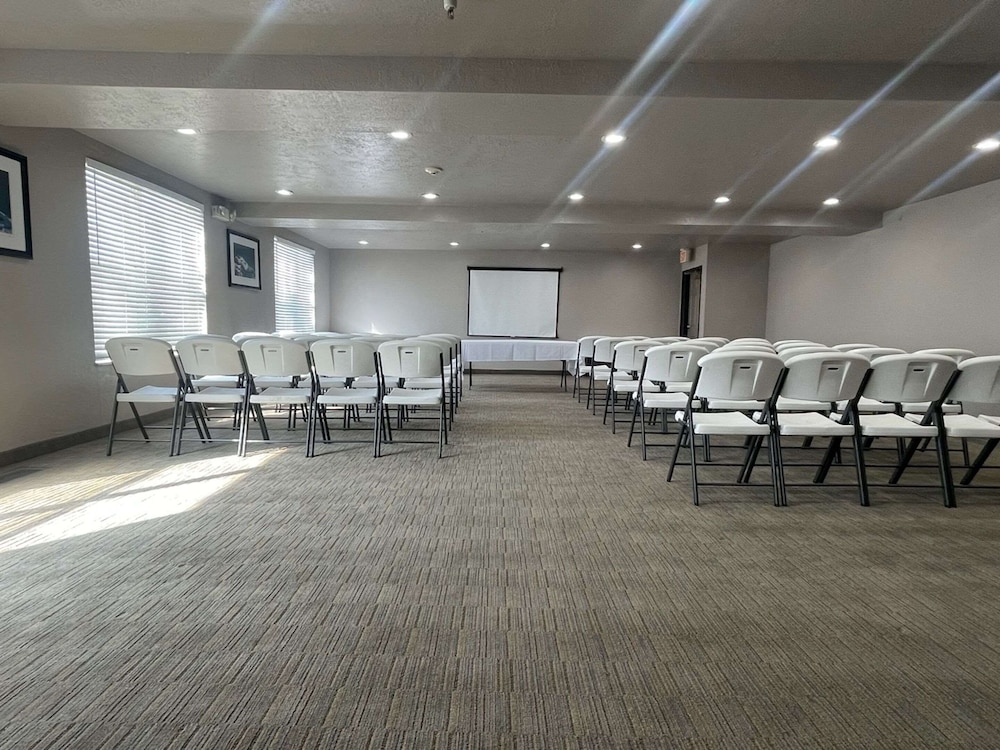 Country Inn & Suites West Valley City UT - photo 24