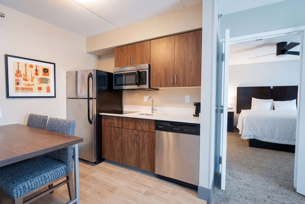 Hampton Inn & Suites Memphis East Germantown Area - photo 27