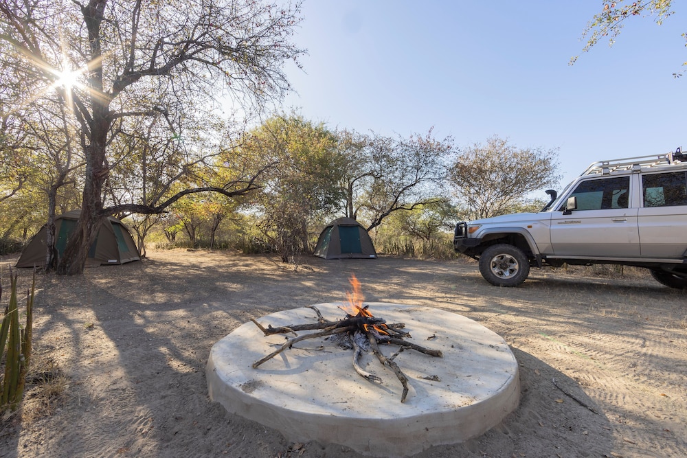 Khwai Mokoro Safaris and Campsites — Khwai — photo 3
