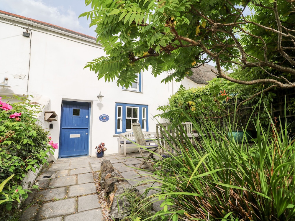 Honeysuckle Cottage — 4-Star Luxury Hotel in Saint Agnes, United Kingdom