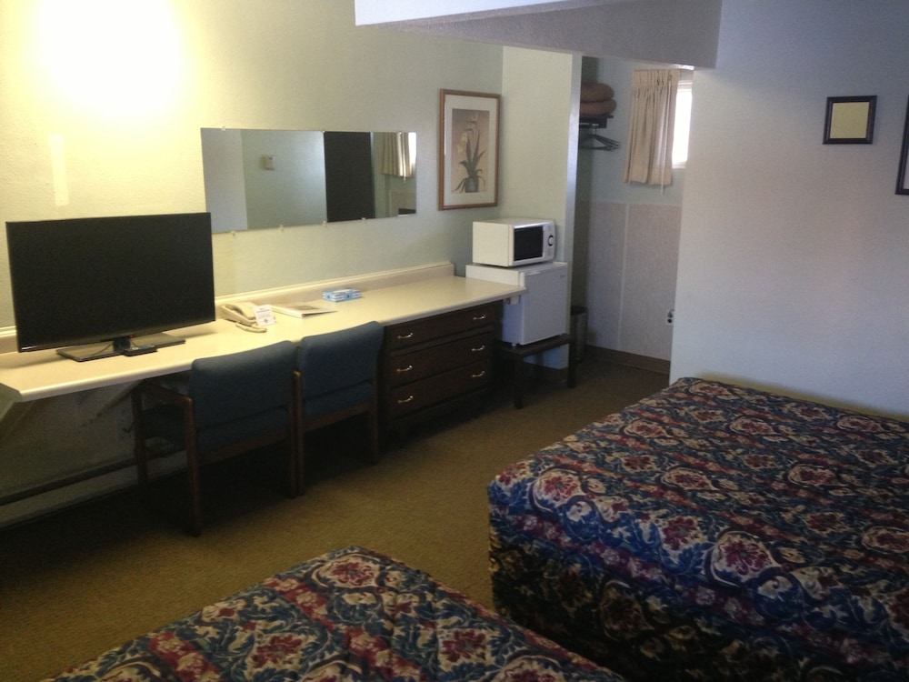 Jamestown Motel - photo 30