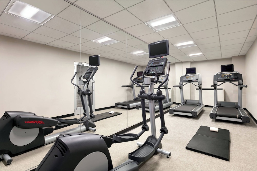 Springhill Suites Marriott Baltimore Downtown Inner Harbor - photo 20
