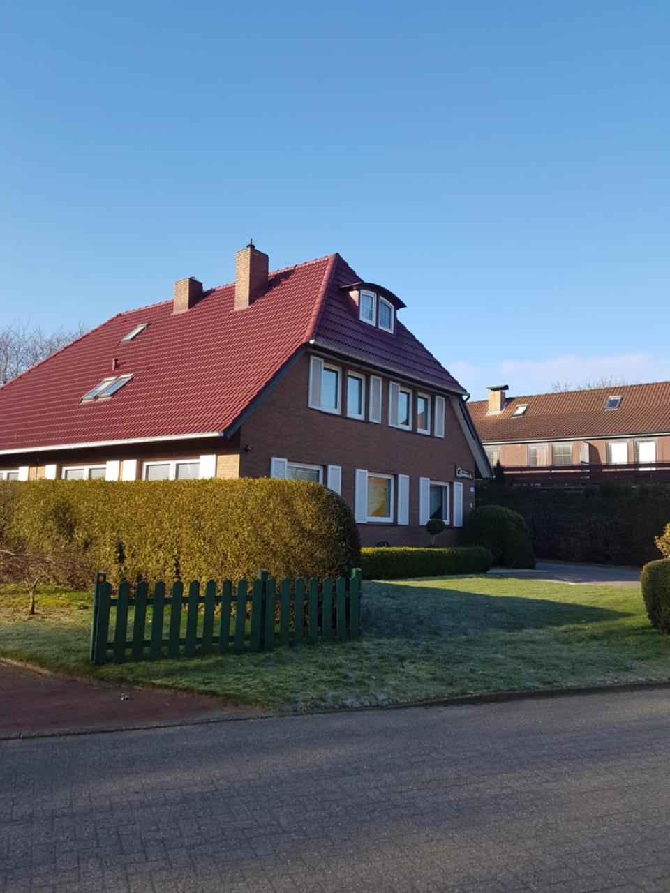 Haus Sonneck — 4-Star Luxury Hotel in Esens, Germany
