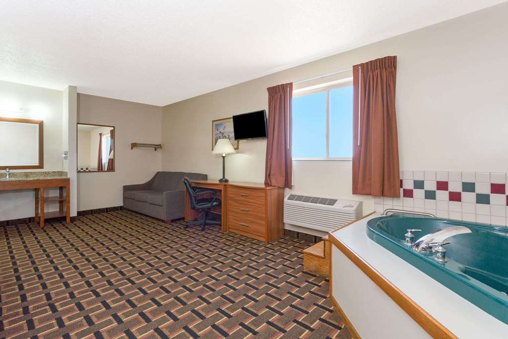 Days Inn by Wyndham Paxton - photo 13