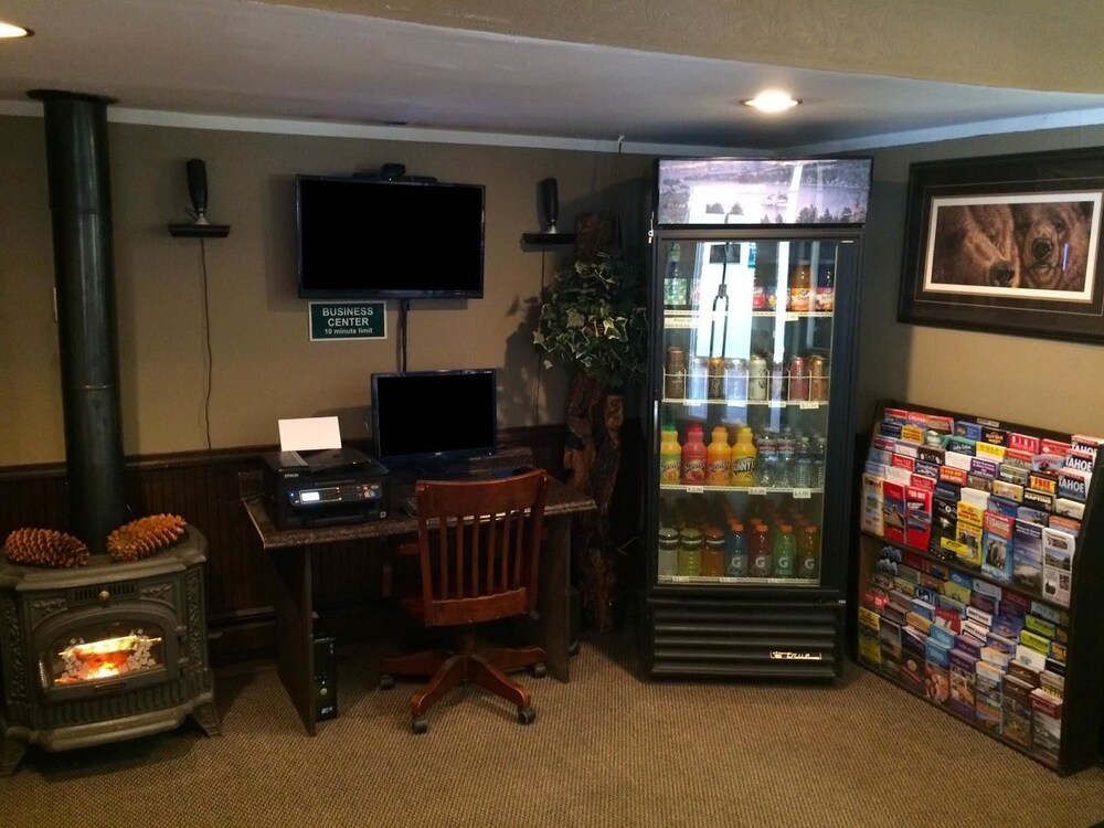 Americas Best Value Inn Casino Center Lake Tahoe - photo 25
