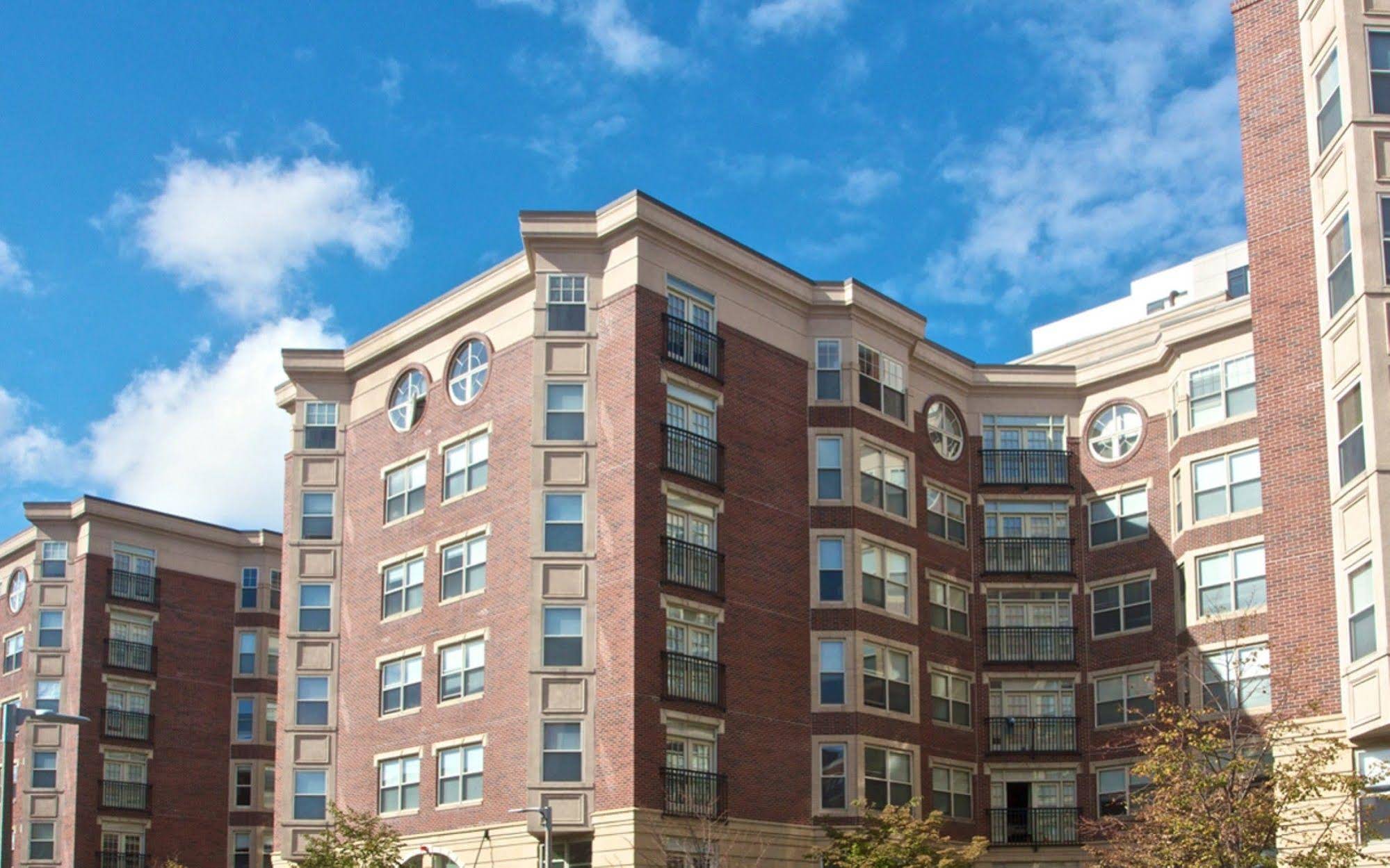Global Suites at Victory Gardens - photo 17