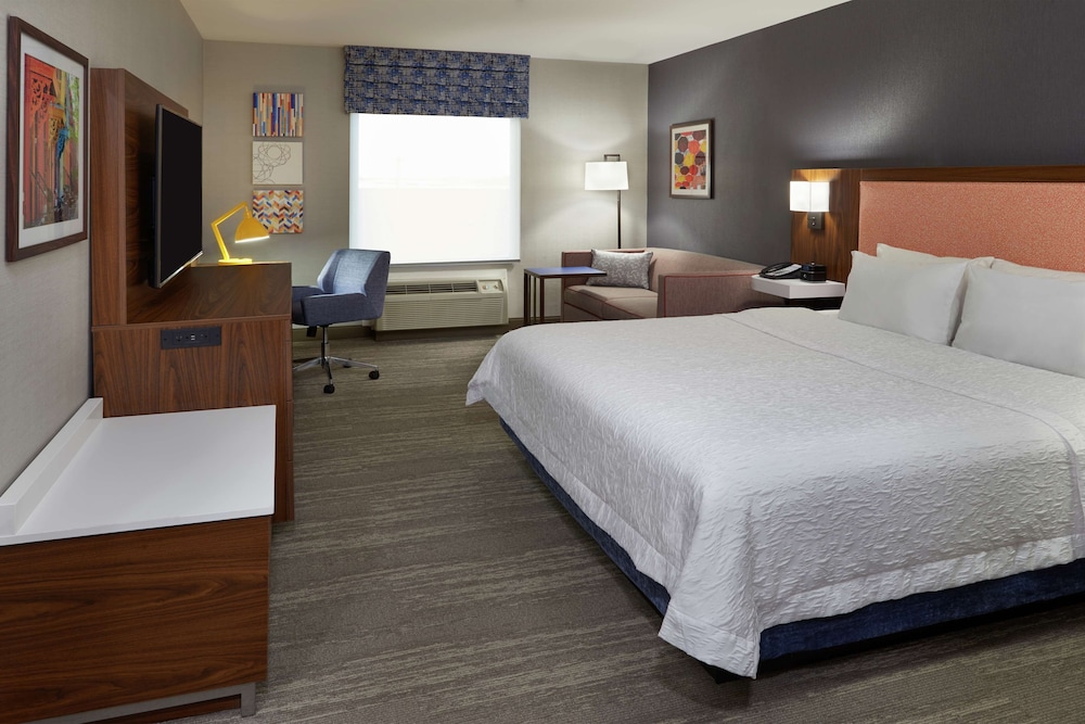 Hampton Inn & Suites by Hilton Montreal Dorval