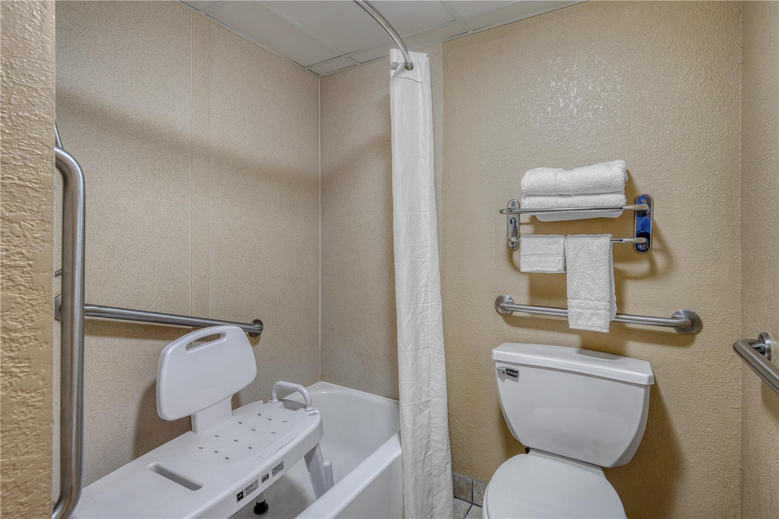SureStay by Best Western Kansas City Country Inn North - photo 16