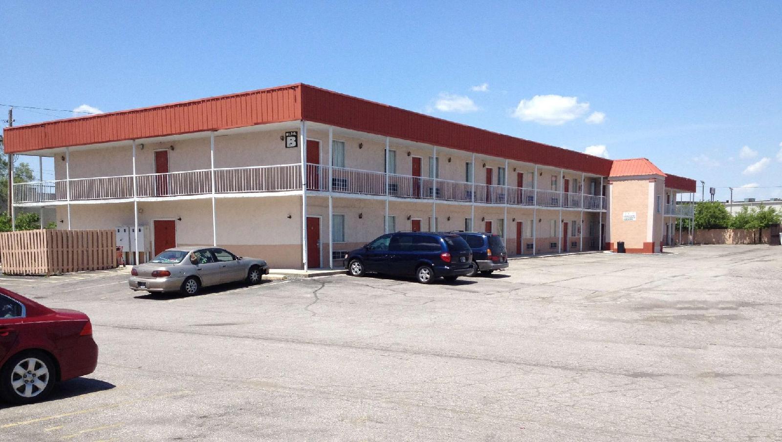 Country Hearth Inn & Suites Indianapolis - photo 5