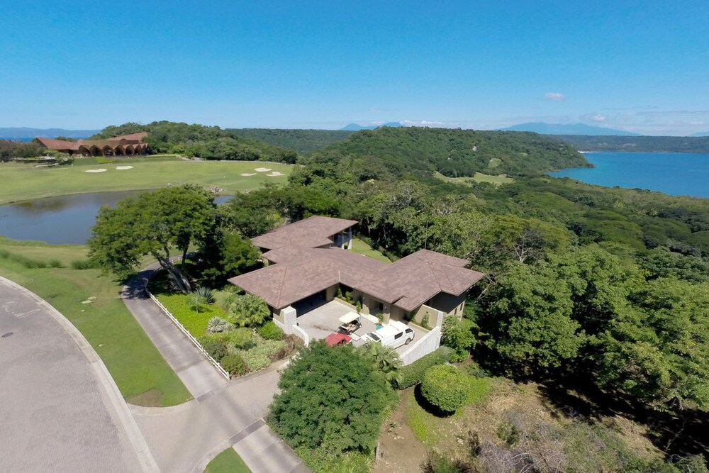 Papagayo Luxury - last minute hotel in Sardinal