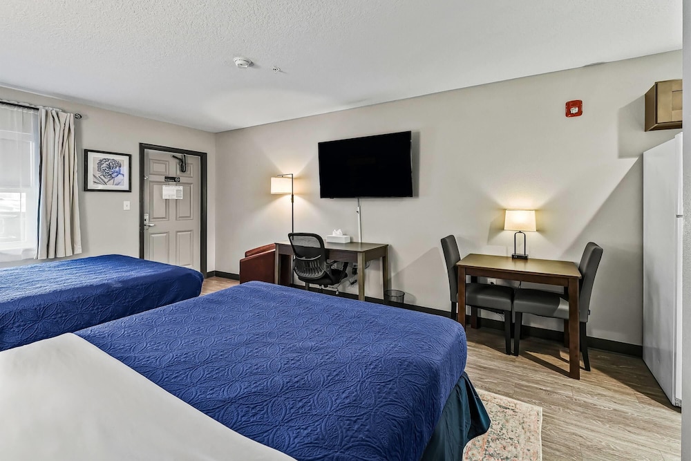 Baymont by Wyndham Ocala Suites - photo 10