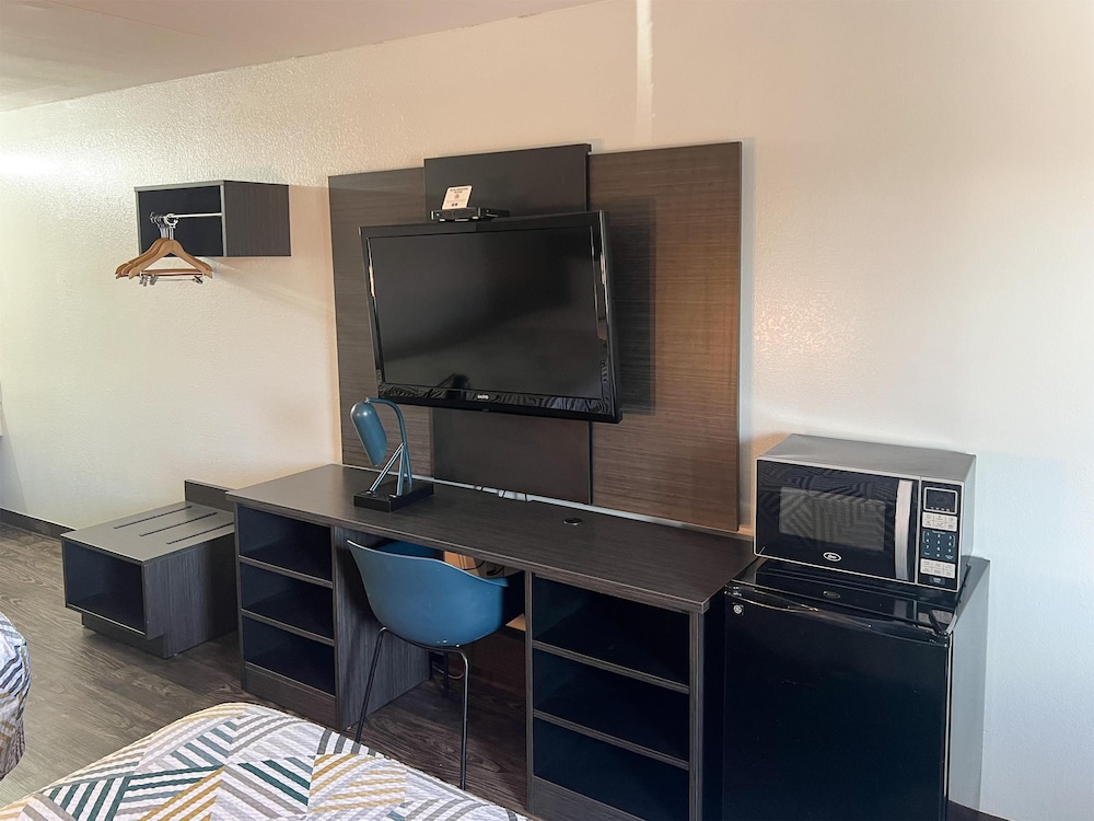 Motel 6 Ozark AR - photo 7