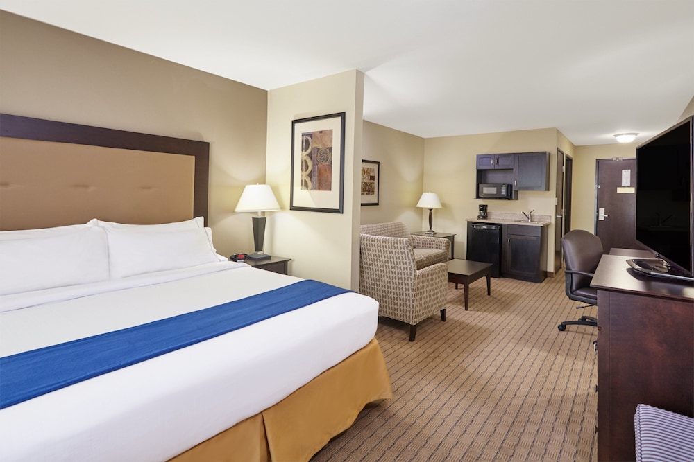Holiday Inn Express Hotel & Suites Madison Verona by IHG - photo 6