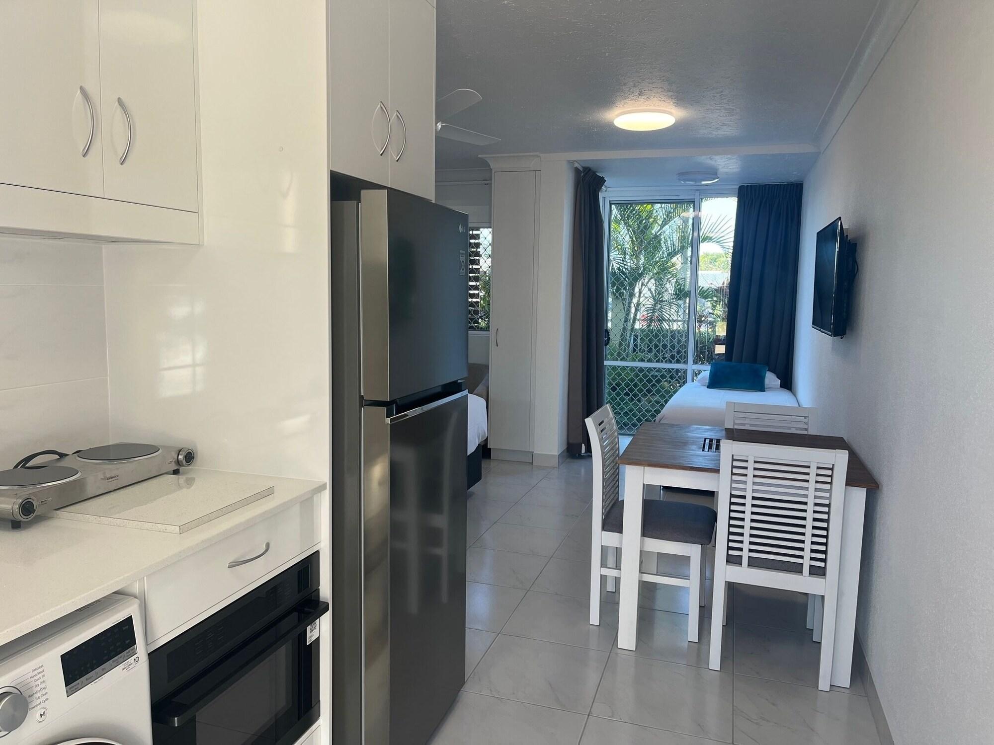 Superior Studio Unit 4 — 4-Star Luxury Hotel in Emu Park, Australia