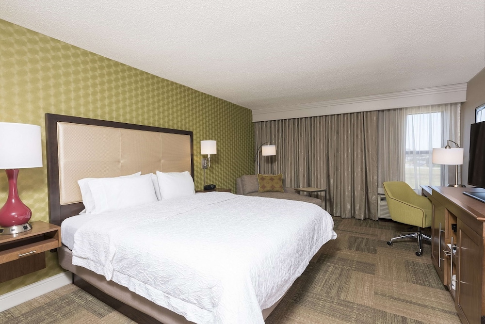 Hampton Inn Mt. Pleasant - photo 11