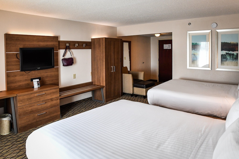 Holiday Inn Express Hotel & Suites Concord by IHG - photo 3