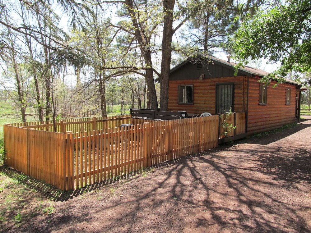Lazy Oaks Resort - photo 2