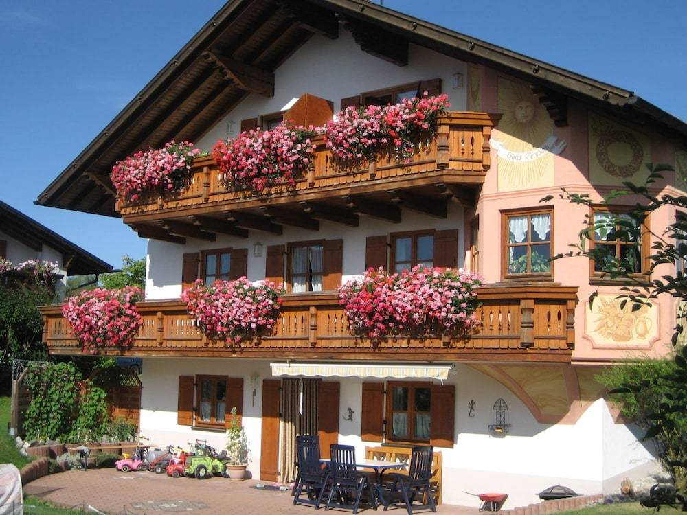 Apartment with a View of the Bavarian Alps