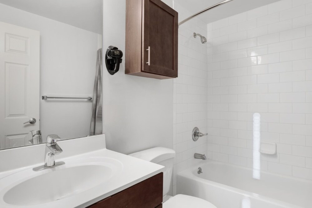 Global Luxury Suites At Chancery - photo 20