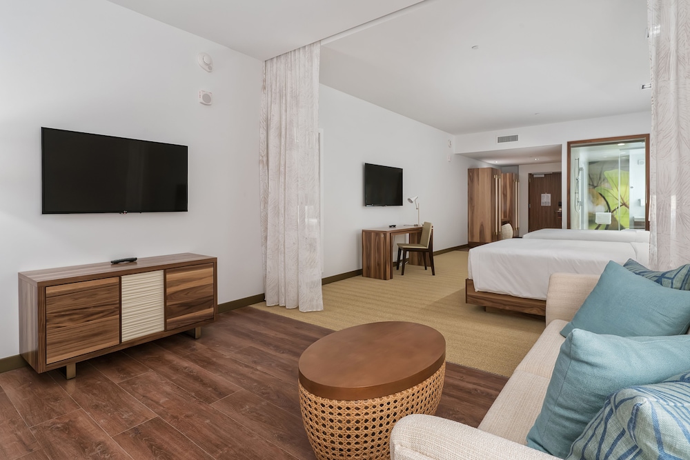 Hyatt Centric Waikiki Beach - photo 9