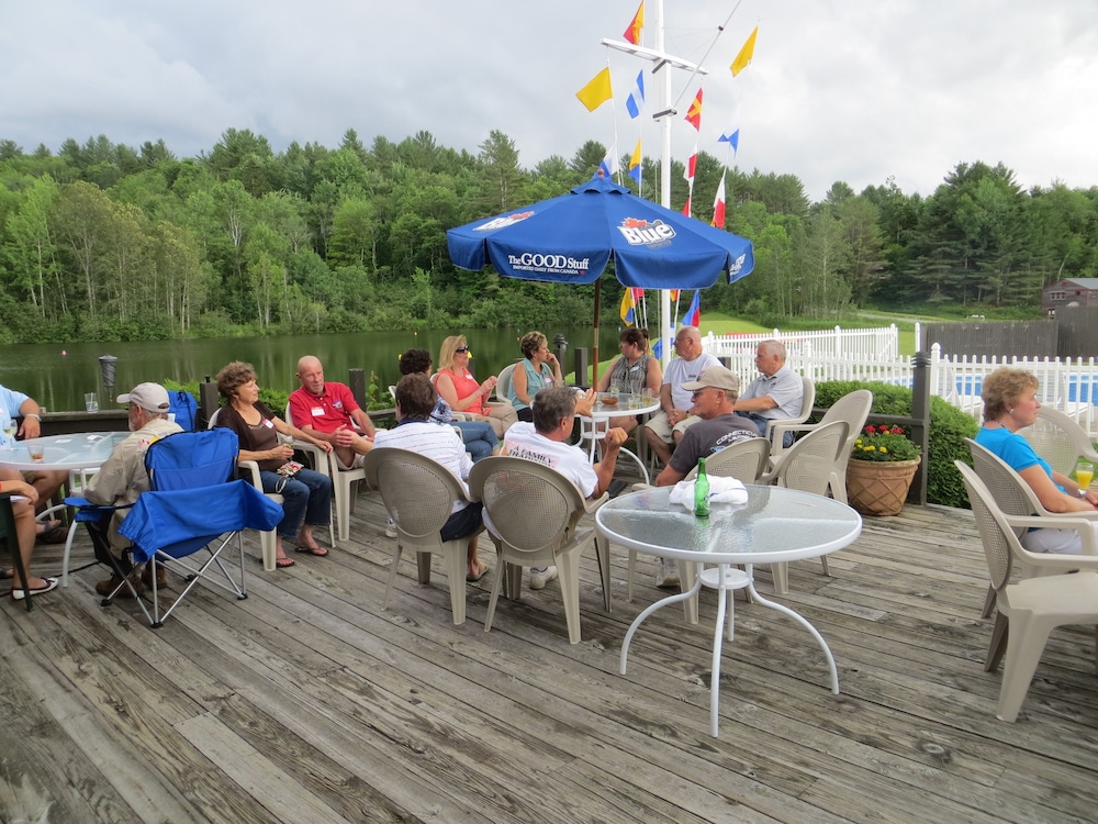 Commodores Inn - photo 68