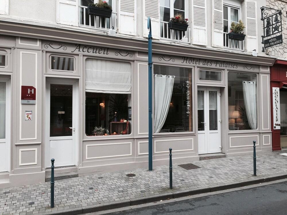 Hotel Des Falaises - carbon neutral hotel in Villers-Sur-Mer