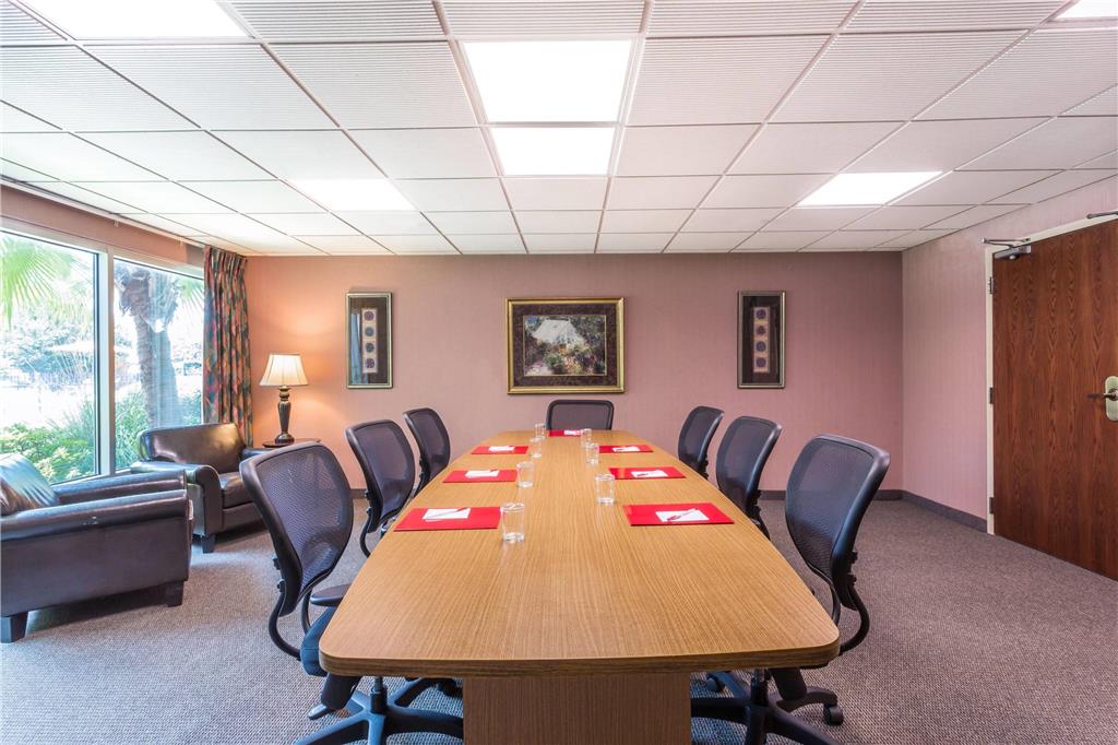 Ramada by Wyndham Luling - photo 16