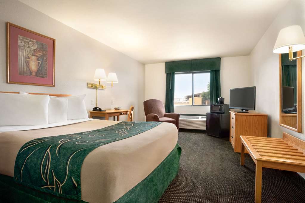 Travelodge by Wyndham Cheyenne - photo 9