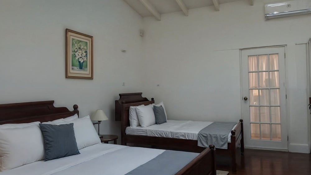 Rainbow Inn in Saint George's, Grenada