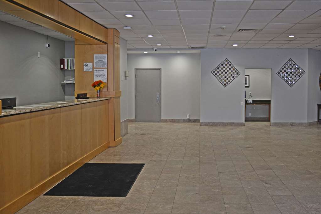 Quality Inn & Suites East Syracuse Carrier Circle - photo 4