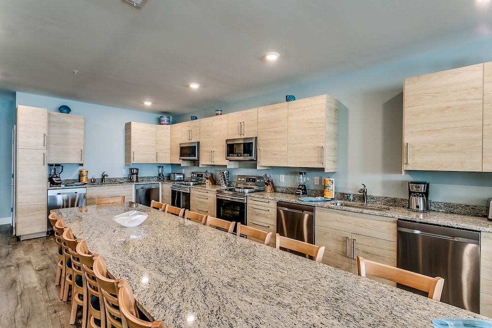 Together Resorts Cherry Grove Resort at 5401 A N Ocean Blvd - photo 18