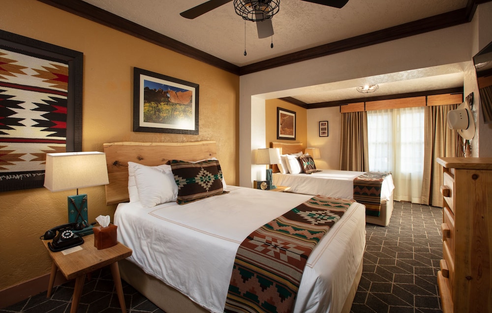 Hotel El Rancho - photo 15