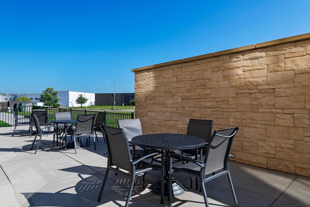Fairfield Inn & Suites Lincoln Airport - photo 26