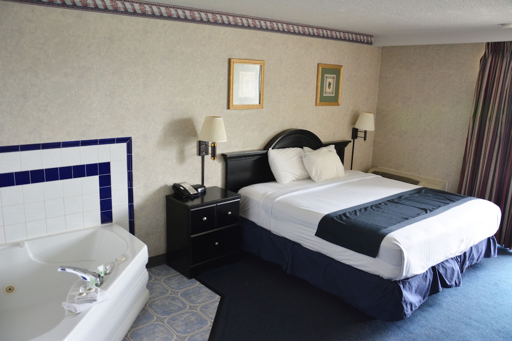 Travelodge by Wyndham Milwaukee - photo 8