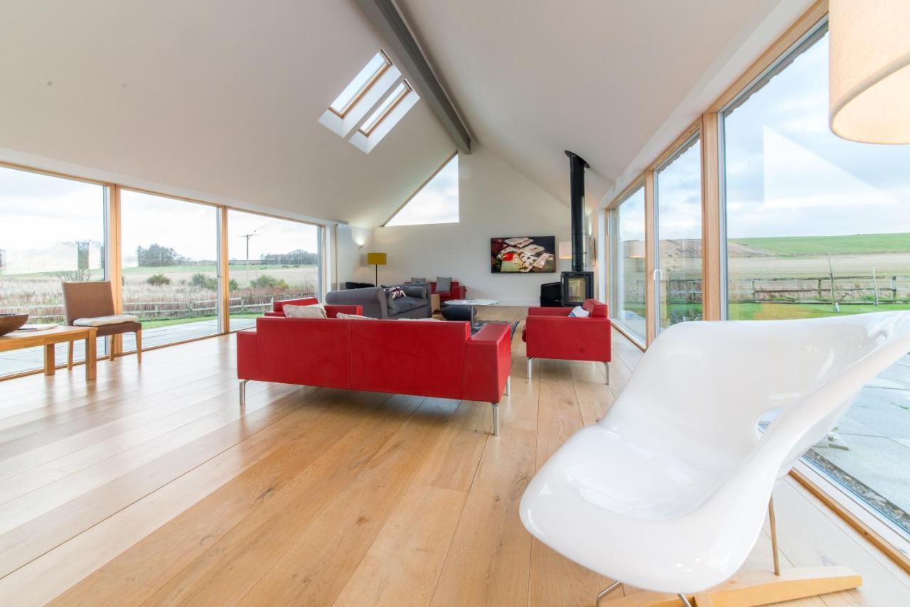 The Den Architect Designed Barn Beautiful Location — 4-Star Luxury Hotel in Westhill, United Kingdom