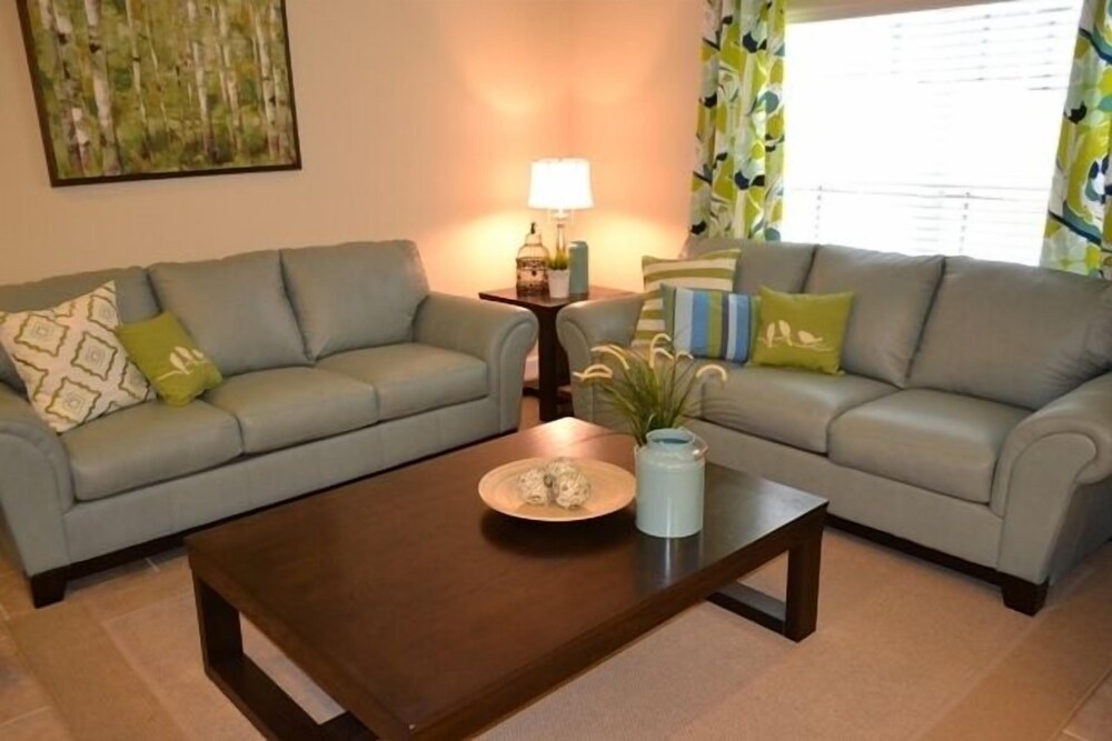 Pinocchio's Palace 4 Br townhouse by RedAwning — 4-Star Luxury Hotel in Kissimmee, United States